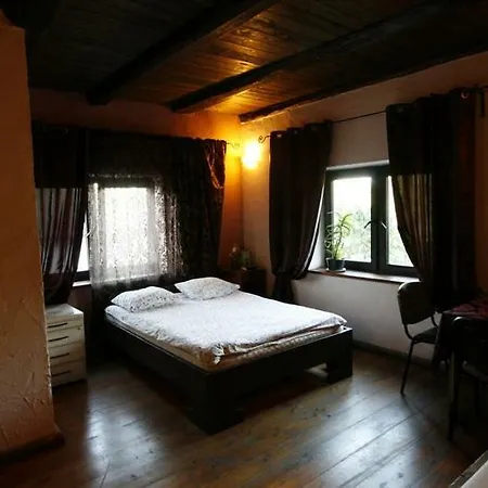 农家乐 Dom Nad Srebrna Rzeka *