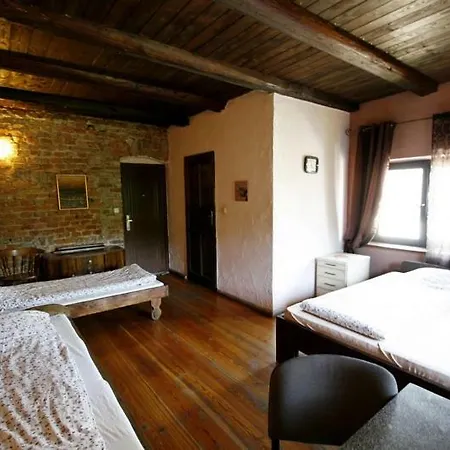 Dom Nad Srebrna Rzeka 农家乐 *